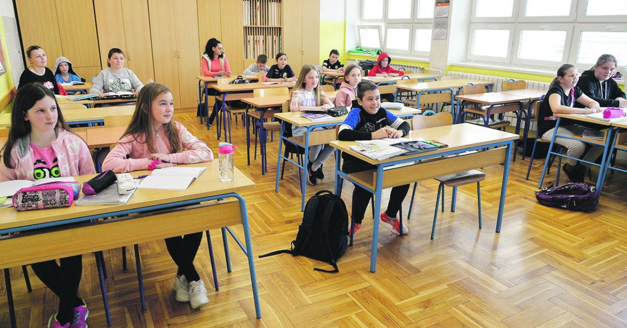U školu u Korenici stiglo 50 ukrajinskih đaka, svi im pomažu: ‘Tko prevodi? Onaj Google...‘